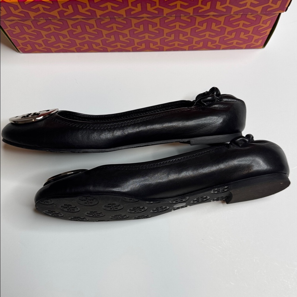 Tory Burch classic Reva ballet flat with silver logo - Picture 5 of 9